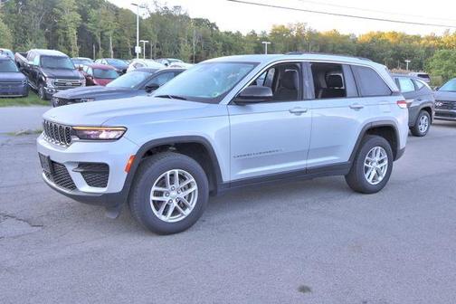 Silver Zynith 2023 Jeep Grand Cherokee Laredo X