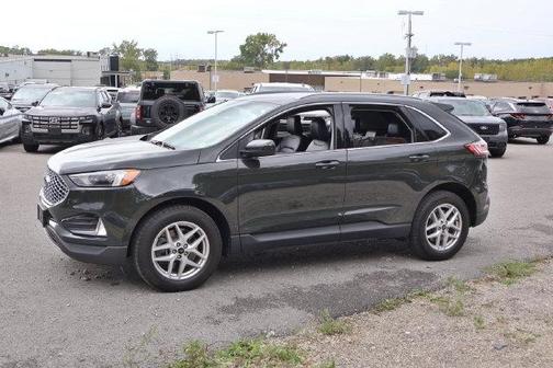 Green Metallic 2024 Ford Edge SEL