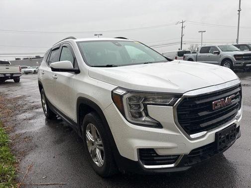 Summit White 2023 GMC Terrain SLE