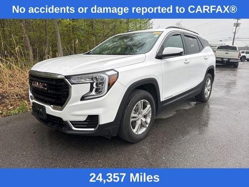Summit White 2023 GMC Terrain SLE