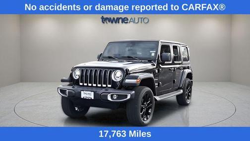 Black Clearcoat 2022 Jeep Wrangler Unlimited Sahara