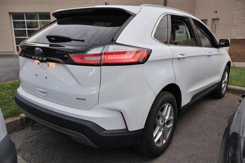 Oxford White 2024 Ford Edge SEL