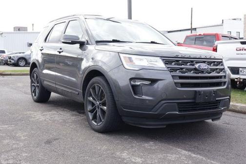 Magnetic 2018 Ford Explorer XLT