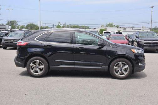Black 2020 Ford Edge SEL