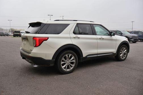 White Metallic 2023 Ford Explorer XLT