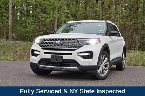 White Metallic 2023 Ford Explorer XLT