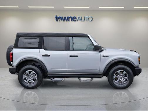 Iconic Silver Metallic 2023 Ford Bronco Big Bend