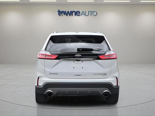 White Metallic 2020 Ford Edge Titanium