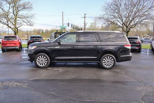 Black Metallic 2022 Lincoln Navigator L Standard