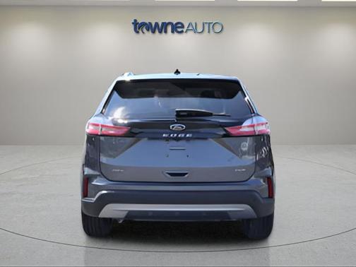 Carbonized Gray Metallic 2024 Ford Edge SEL