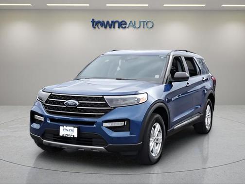 Blue Metallic 2022 Ford Explorer XLT