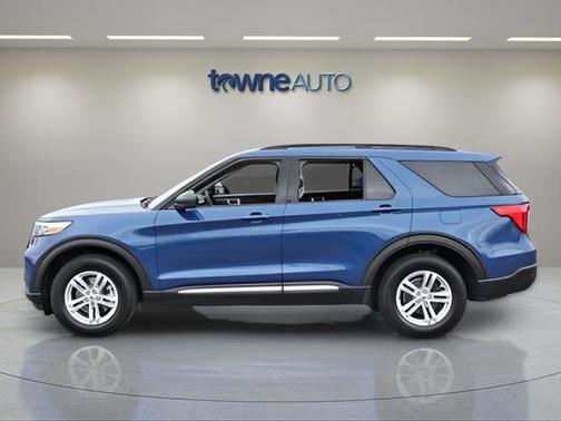 Blue Metallic 2022 Ford Explorer XLT