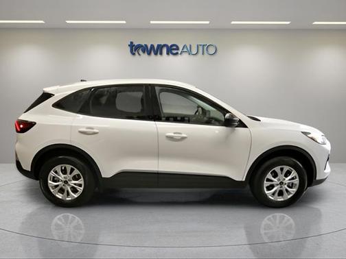 Oxford White 2025 Ford Escape Active