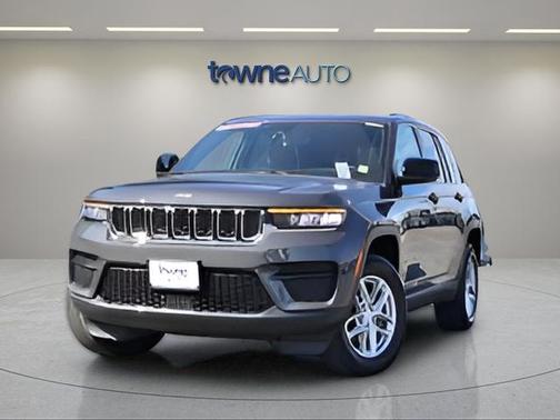 Metallic 2025 Jeep Grand Cherokee Laredo