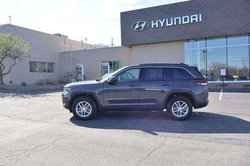 Metallic 2025 Jeep Grand Cherokee Laredo