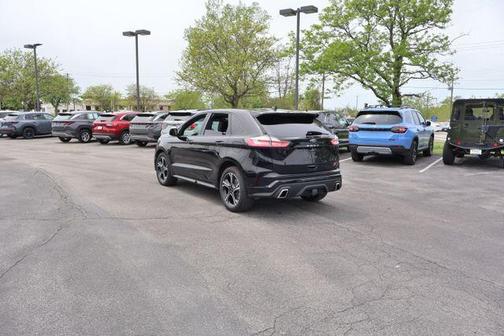 Agate Black Metallic 2022 Ford Edge ST