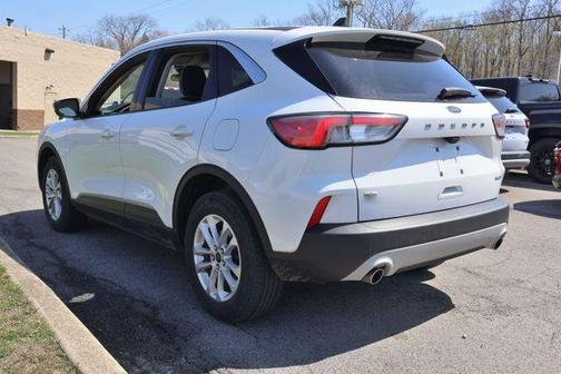 Oxford White 2020 Ford Escape SE