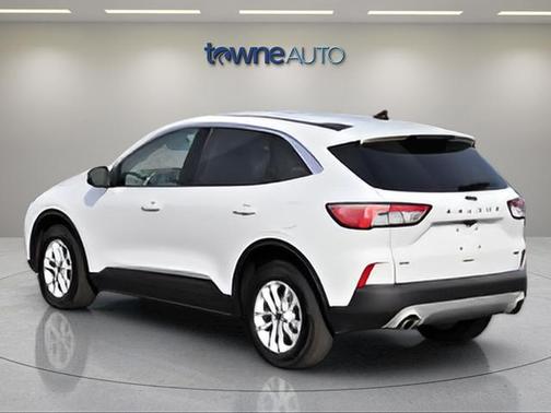 Oxford White 2020 Ford Escape SE