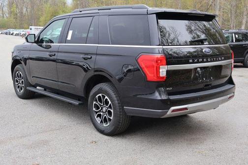 Black Metallic 2024 Ford Expedition XLT