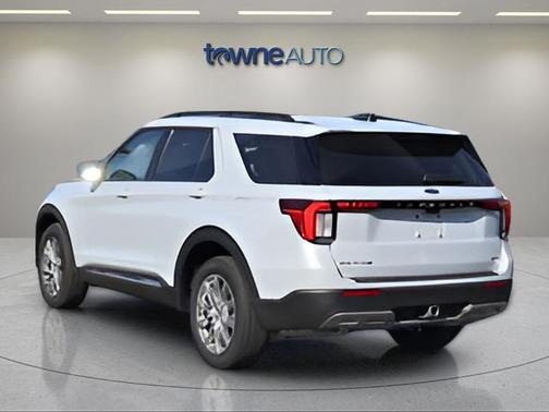 White Metallic 2025 Ford Explorer Active