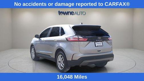 Silver Metallic 2022 Ford Edge SEL