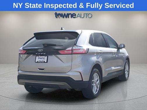 Silver Metallic 2022 Ford Edge SEL