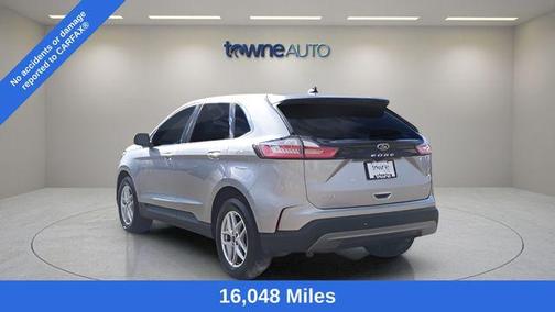 Silver Metallic 2022 Ford Edge SEL
