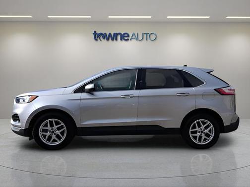 Silver Metallic 2022 Ford Edge SEL