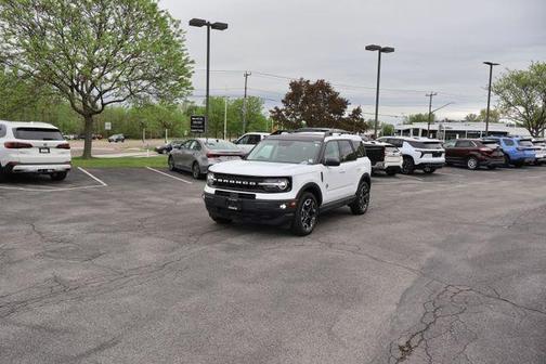 Oxford White 2023 Ford Bronco Sport Outer Banks