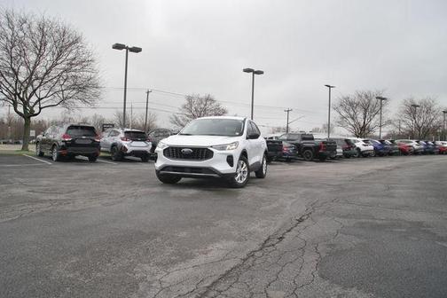 Oxford White 2023 Ford Escape Active