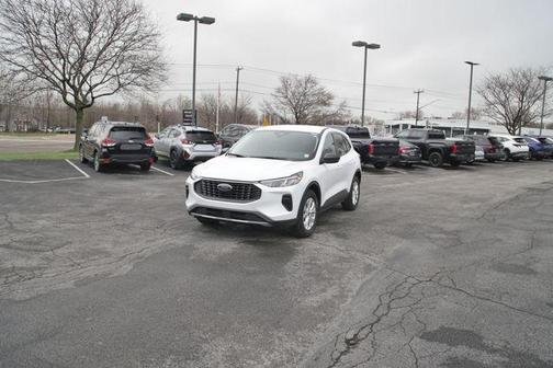 Oxford White 2023 Ford Escape Active