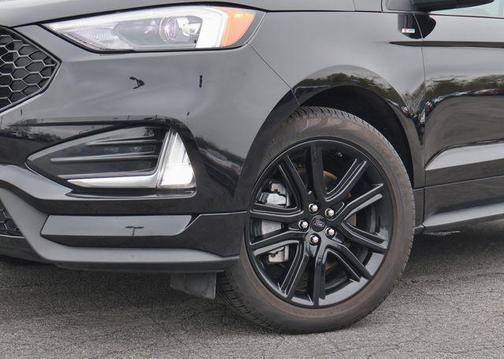 Black Metallic 2024 Ford Edge ST Line