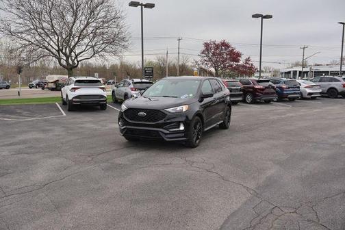 Black Metallic 2024 Ford Edge ST Line
