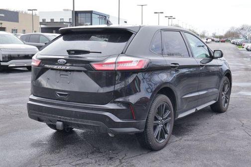 Black Metallic 2024 Ford Edge ST Line