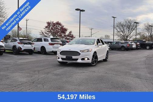 White Platinum Clearcoat Metallic 2016 Ford Fusion SE