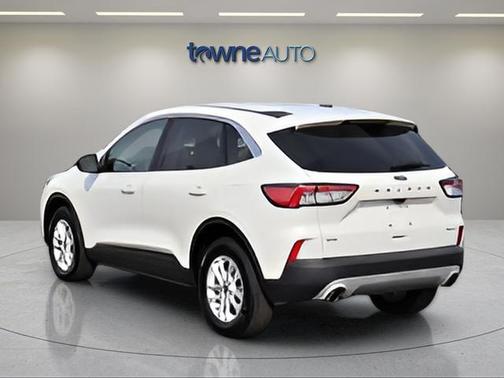 White Metallic 2022 Ford Escape SE