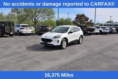 White Metallic 2022 Ford Escape SE
