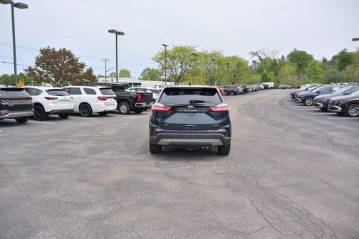 Blue Metallic 2023 Ford Edge SEL