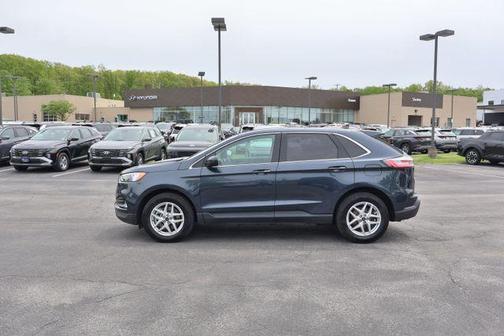 Blue Metallic 2023 Ford Edge SEL