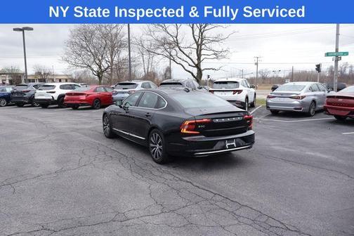 Onyx Black Metallic 2024 Volvo S90 B6 Plus