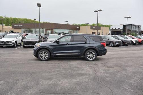 Blue Metallic 2023 Ford Explorer Limited