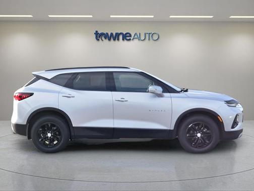 Silver Ice Metallic 2020 Chevrolet Blazer 2LT
