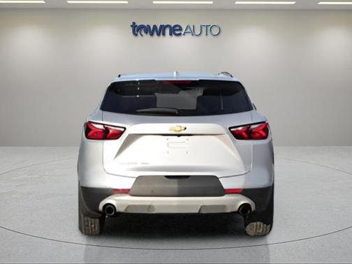 Silver Ice Metallic 2020 Chevrolet Blazer 2LT