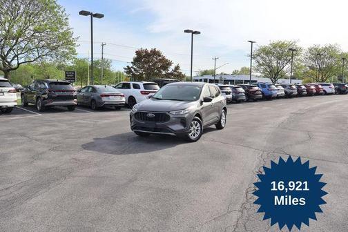 Gray Metallic 2023 Ford Escape Active