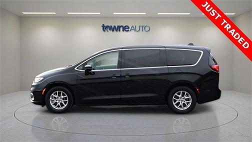 2024 Chrysler Pacifica Touring-L