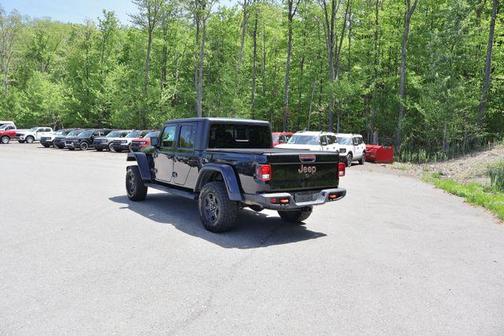 Black Clearcoat 2023 Jeep Gladiator Mojave