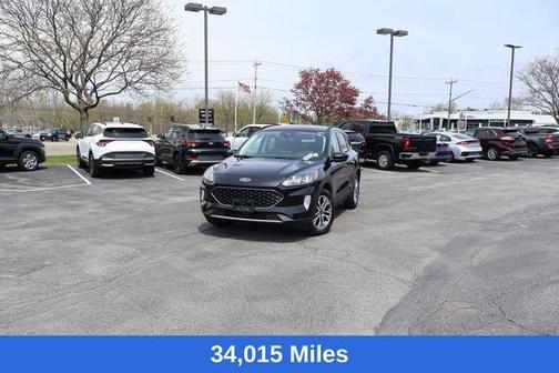 Black Metallic 2022 Ford Escape SEL