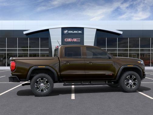 2025 GMC Canyon AT4