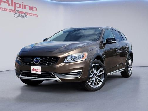 2018 Volvo V60 Cross Country T5