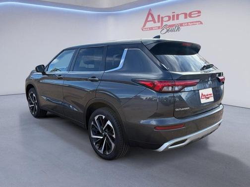 2024 Mitsubishi Outlander SE